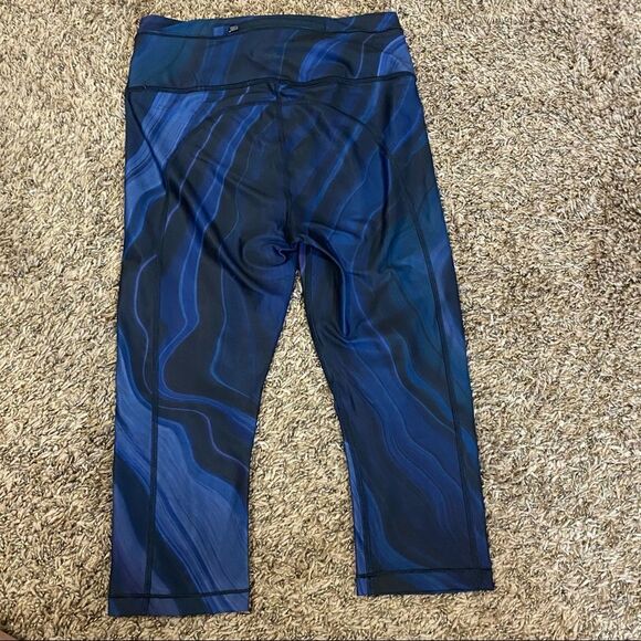 Athleta accelerate geode crop - Picture 8 of 12